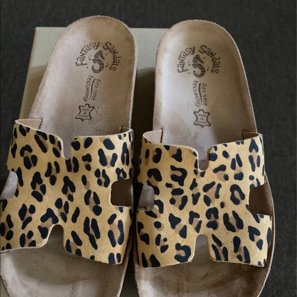 Fantasy Sandals - Picture 4 of 11